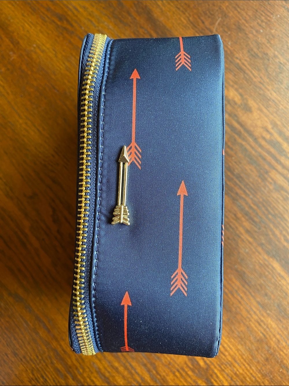 Cutest travel jewelry separator navy and arrow